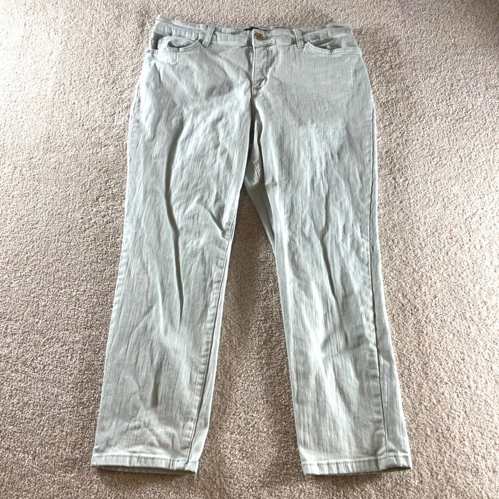 Bandolino Mandie Slim Crop Pants Womens 14 Sage Green Excellent Stretch Mid Rise